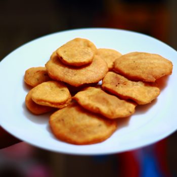 Crispy Thattai Recipe | South Indian Snacks Recipe